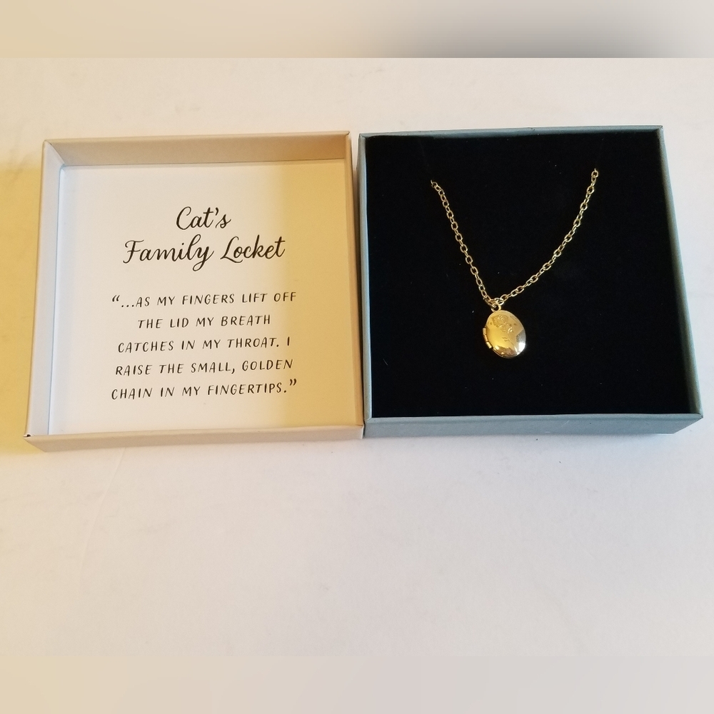 NIB page 21 Locket Pendant Necklace